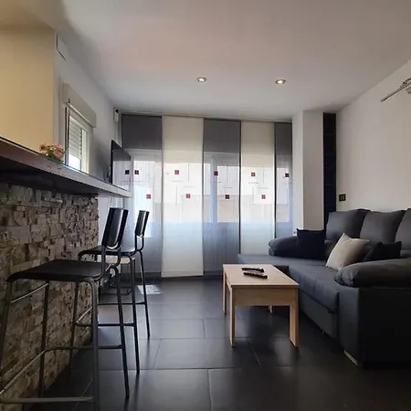 Hauzify I Martin Apartment Lloret de Mar